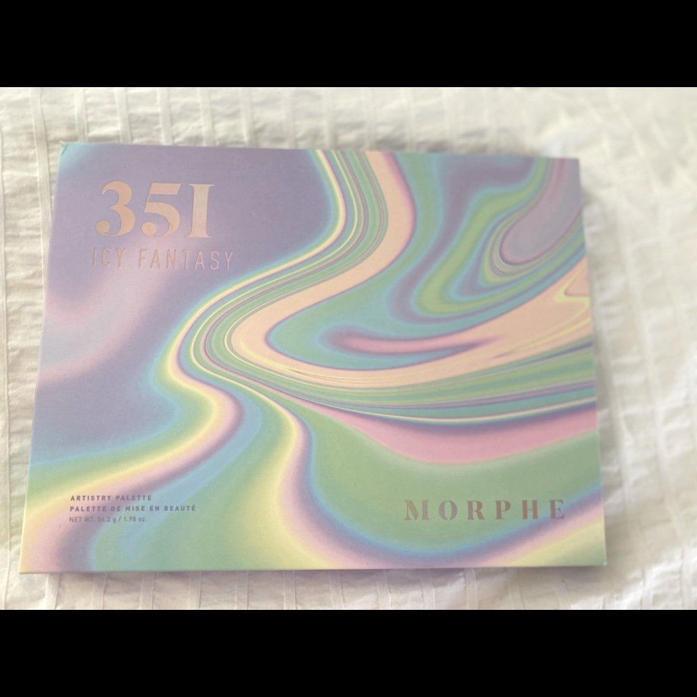 35I ICY FANTASY ARTISTRY PALETTE